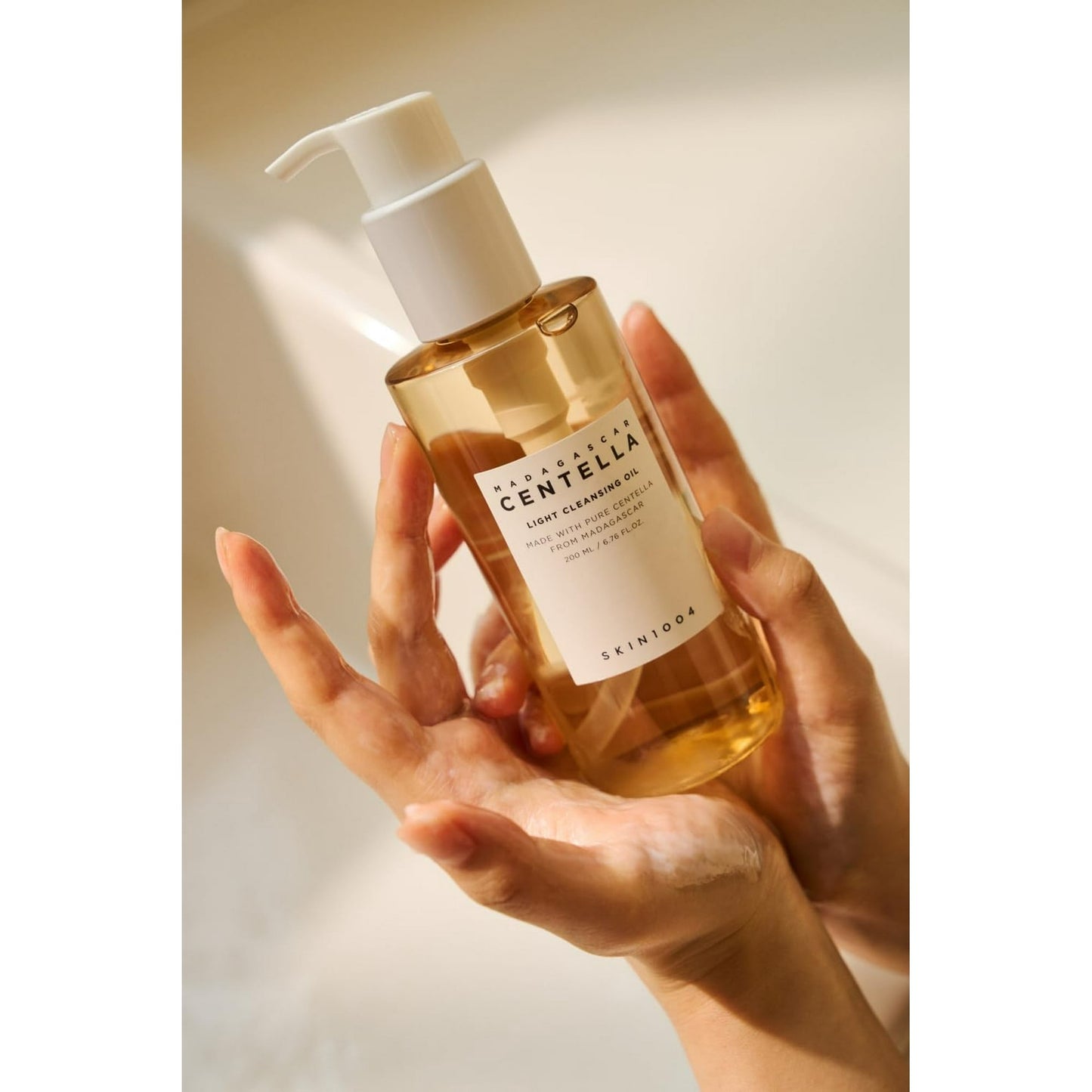 SKIN1004 Madagascar Centella Light Cleansing Oil 200ml